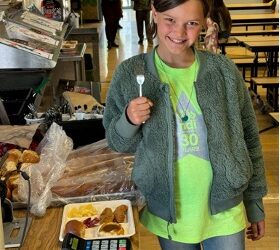 Acequia Madre GWEers replace plasticware with silverware in their school cafeteria!!!